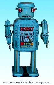 Mechanical vintage Tin Toy robot made of metal (steel) - Item# for this mechanical Tin Toy robot made of metal (steel) : MS416