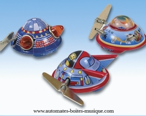 Collectable mechanical Tin Toy made of sheet metal and tin - Item # for this mechanical Tin Toy made of steel : 601469