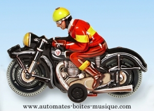 Collectable mechanical Tin Toy made of sheet metal and tin - Item # for this mechanical Tin Toy made of steel : 6017028