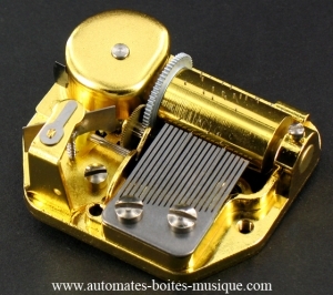 Wind up musical mechanism with a melody from the movie "Amélie from Montmartre" - Reference of this "Amélie Poulain" wind up musical mechanism : AMELIE 3