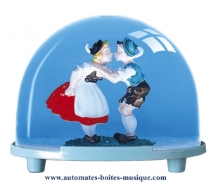 Boule à neige traditionnelle non musicale - Référence de cette boule à neige non musicale fabriquée en Allemagne 2600
