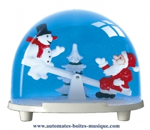 Traditional non-musical snow globe made of plastic without any 18 note musical mechanism - Item # for this non-musical snow globe made in Germany : 3671