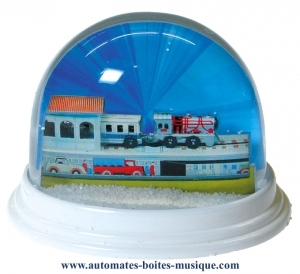 Traditional non-musical snow globe made of plastic without any 18 note musical mechanism - Item # for this non-musical snow globe made in Germany : 3902134