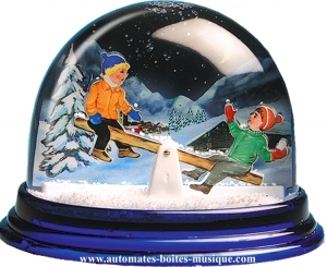 Traditional non-musical snow globe made of plastic without any 18 note musical mechanism - Item # for this non-musical snow globe made in Germany : 3902015