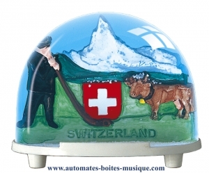 Boule à neige traditionnelle non musicale - Référence de cette boule à neige non musicale fabriquée en Allemagne: 2960