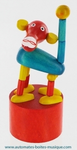 Giocattolo snodabile di legno : mucca snodabile di legno - Codice di questo giocattolo snodabile : JEBA-05