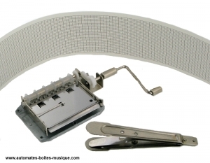 Mécanisme de boîte à musique programmable Petit componium de 30 notes : mécanisme de Petit componium fourni avec pince et deux cartes - Référence mécanisme musical programmable pour boîte à musique Petit componium : C-04 BIS