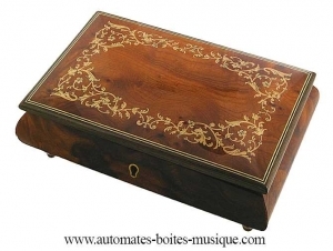 Carillon portagioie con meccanismo musicale classico di carillon 18 note - Codice di questo carillon portagioie: 85451