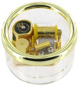 Carillon fermacarte di plexiglas con meccanismo musicale tradizionale 18 note dalla finitura lussuosa.