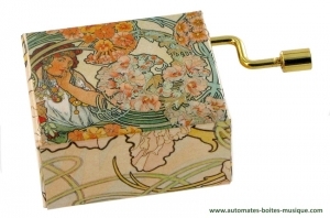 Deluxe hand-cranked music box, collection "Romantic collection".