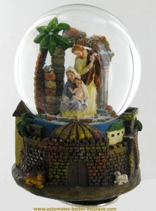 Sfera musicale natalizia con neve : sfera musicale con neve "Presepio sotto le palme".