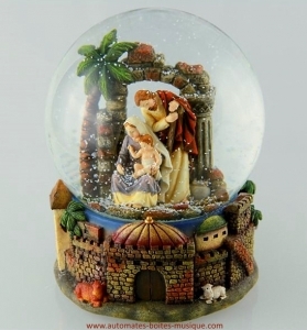 Christmas musical snow globe : musical snow globe "Nativity scene".