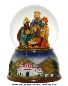 Sfera musicale natalizia con neve di polystone : sfera musicale con neve "Re Magi e Gesù bambino".