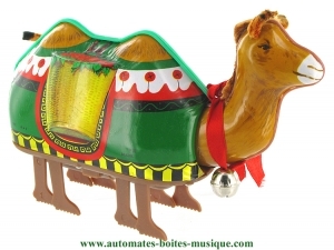 Collectable mechanical tin toy : Walking camel made of sheet metal and tin.