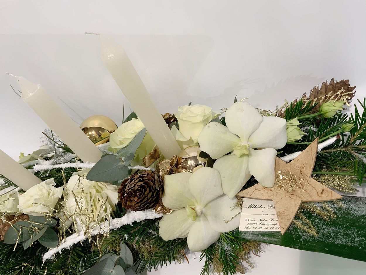 Grand Chemin de table noëlisé blanc/vert /or