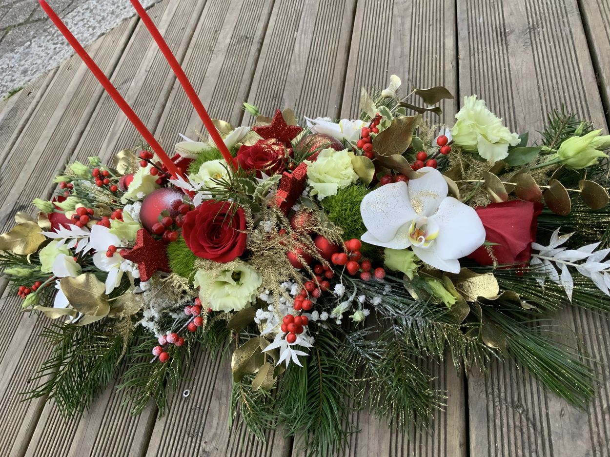 Long Chemin de table noëlisé rouge/blanc/or