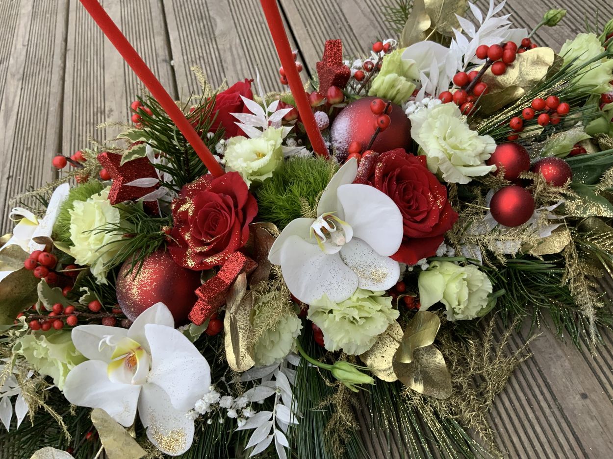 Long Chemin de table noëlisé rouge/blanc/or