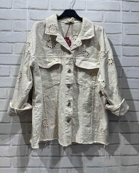 Veste brodée beige