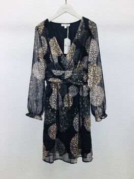Robe Lily
