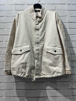 Veste brodée écru