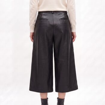 Bermuda simili cuir noir