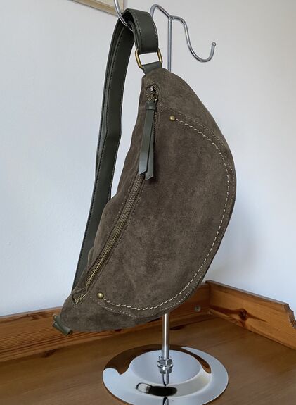 Sac banane suédine kaki