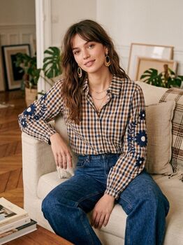 Chemise à carreaux brodée