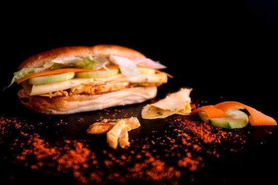 Mini-pain viennois - Butternut, straciatella & pesto de roquette