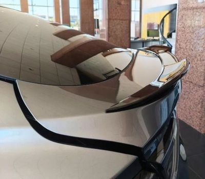 BECQUET DE COFFRE RENAULT ARKANA MTD DESIGN (2022+)