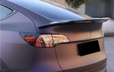 BECQUET DE COFFRE TESLA MODEL Y SPORTDESIGN (2020/2023)