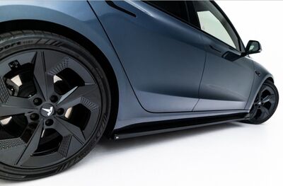 JEU DE BAS DE CAISSE (RAJOUTS EN ABS) TESLA MODEL 3 PROJECT HIGHLAND OU PERFORMANCE PHASE 2 V3 (2024+)