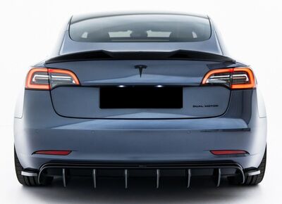EXTENSION DE BECQUET DE COFFRE TESLA MODEL 3 TYPE "3D GLOSS BLACK" (2017+)