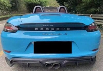 BECQUET DE COFFRE CARBONE PORSCHE BOXSTER OU CAYMAN 718 TYPE 982 (2016/2024)