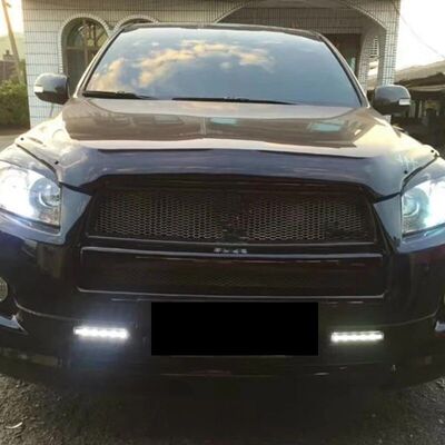 CALANDRE SANS SIGLE TOYOTA RAV 4 (2009/2012)