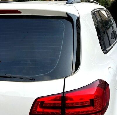 MONTANTS DE CUSTODES ARRIERES GLOSS BLACK VW TIGUAN I (2007/2016)