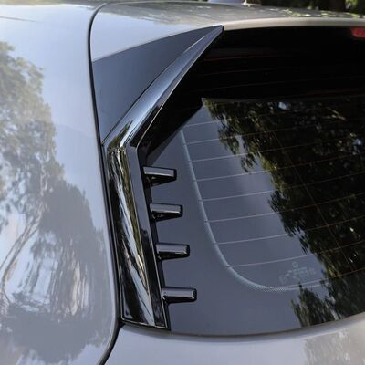 MONTANTS DE CUSTODES ARRIERES VW GOLF VIII GTI OU R LINE "DTM LOOK" (2020+)