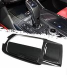 ENJOLIVEUR DE CONSOLE CENTRALE EN CARBONE MASERATI LEVANTE (2016/2020)