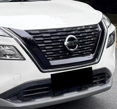 ENJOLIVEUR DE CALANDRE NISSAN X-TRAIL T33 PHASE 1 (2021/2025)