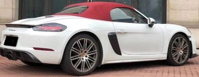 PRISES D'AIR LATÉRALES EN CARBONE PORSCHE BOXSTER 718 OU CAYMAN 718 V2 (2016/2021)