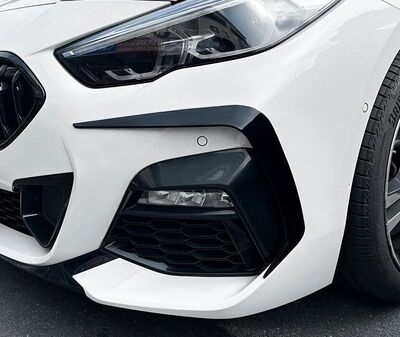 SPLITTERS LATERAUX "KNIFE" DE PARE CHOC AVANT BMW SERIE 2 F44 GRAN COUPE PACK M (2019/2024)