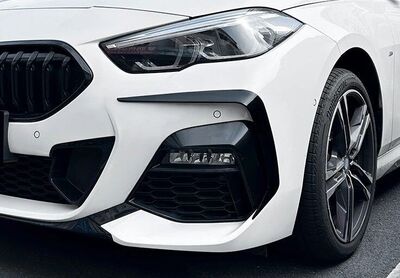 SPLITTERS LATERAUX "KNIFE" DE PARE CHOC AVANT BMW SERIE 2 F44 GRAN COUPE PACK M (2019/2024)