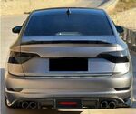 BECQUET DE COFFRE VW JETTA 7 GLI "R STYLE" (2019+)