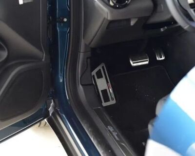 PEDALIER ET REPOSE PIED ALFA ROMEO JUNIOR (2024+)