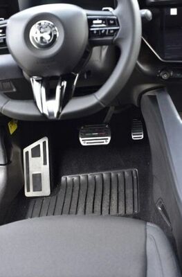 PEDALIER ET REPOSE PIED ALFA ROMEO JUNIOR (2024+)