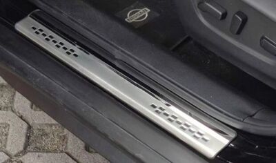 PAIRE DE SEUILS DE PORTES NISSAN X-TRAIL T32 (2014/2021)