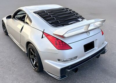PERSIENNE DE VITRE ARRIERE NISSAN 350Z ABS PIANO BLACK (2002/2009)