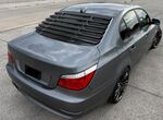PERSIENNE DE VITRE ARRIÈRE TYPE "LOUVERS" BMW SERIE 5 E60 ABS PIANO BLACK (2003/2010)