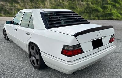 PERSIENNE DE VITRE ARRIERE MERCEDES CLASSE E W124 LIMOUSINE SEDAN OU COUPE (1984/1997)