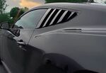 PRISES D'AIR DE VITRES ARRIERES TYPE "LOUVERS" FORD MUSTANG MK7 V2 (2023+)