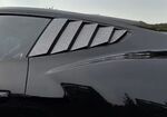 PRISES D'AIR DE VITRES ARRIERES TYPE "LOUVERS" FORD MUSTANG MK7 V2 (2023+)